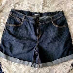 Lane Bryant Denim Jean Cuffed Shorts size 24
